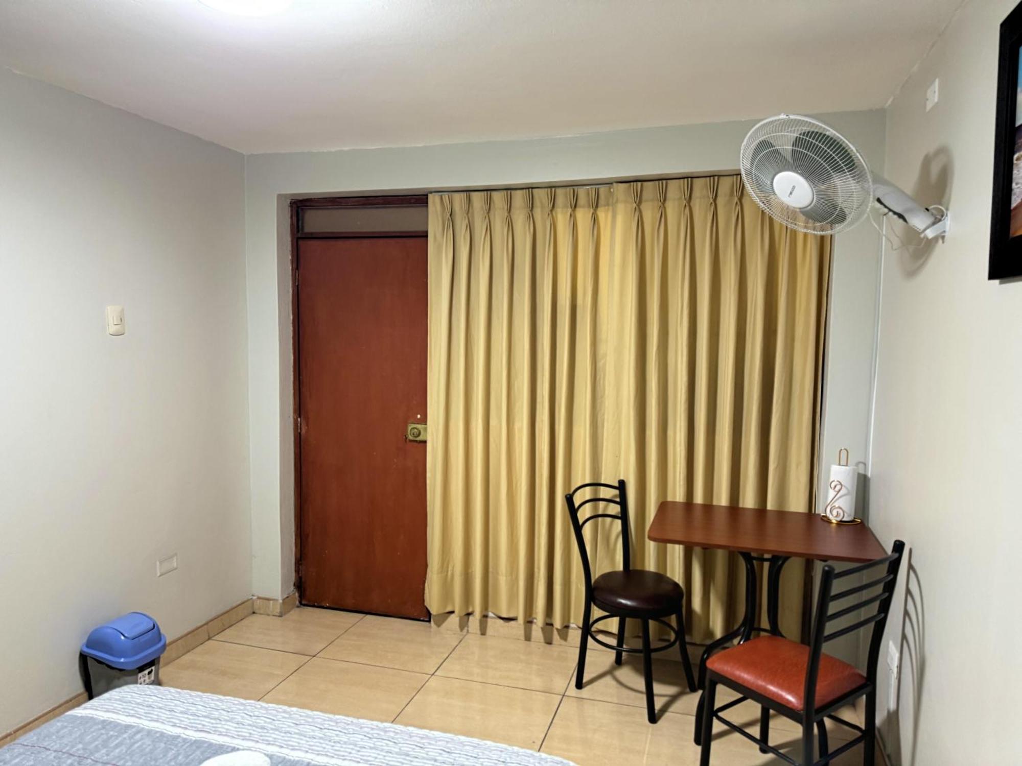리마 Right Across From The Airport - Free Shuttle - A Y J Familia 아파트 외부 사진